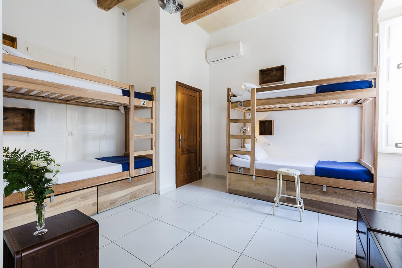 Lit dans Dortoir Mixte de 6 Lits avec Accès au Spa